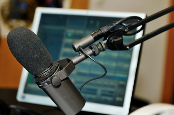 Como criar uma rádio online grátis - Com que programa posso criar minha rádio?