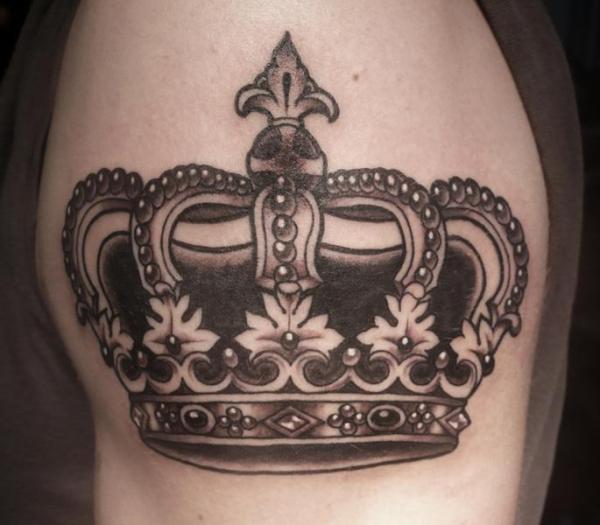 Qual o significado das tatuagens de coroas - Passo 1
