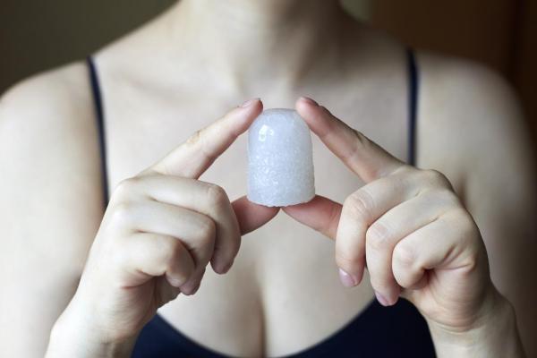 Para que serve a pedra hume - Benefícios da pedra hume