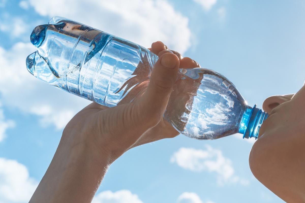 Beber muita água engorda?