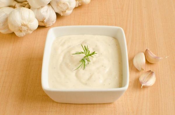 Como fazer molhos para fondue de carne - Molho aioli