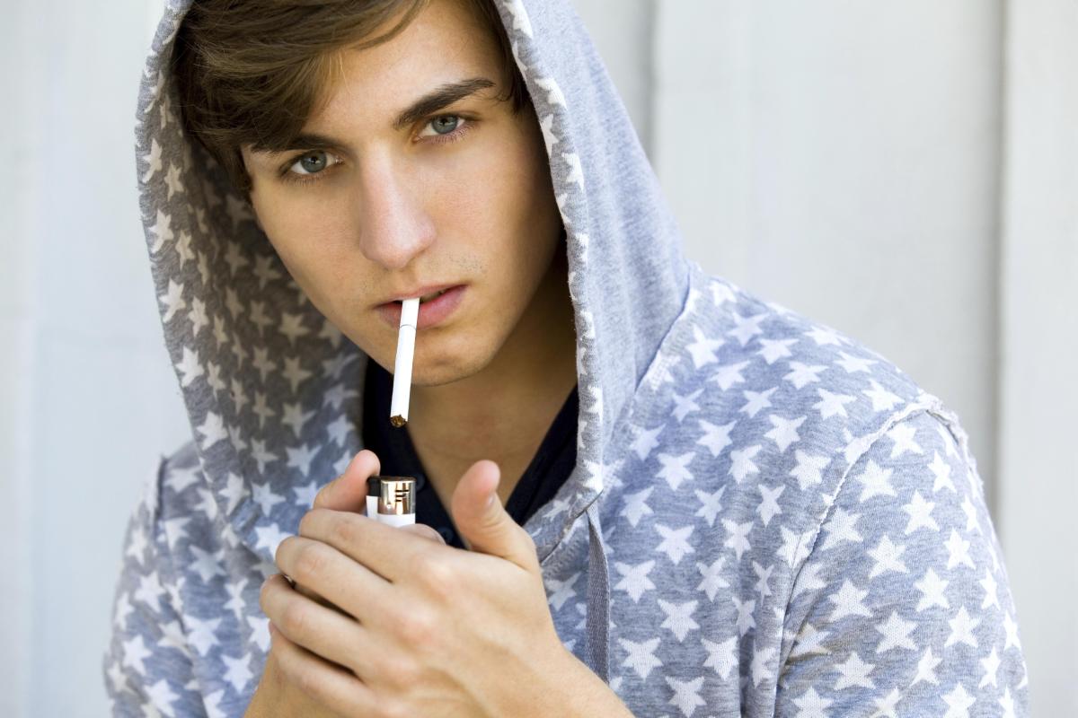 Como dizer aos meus pais que fumo