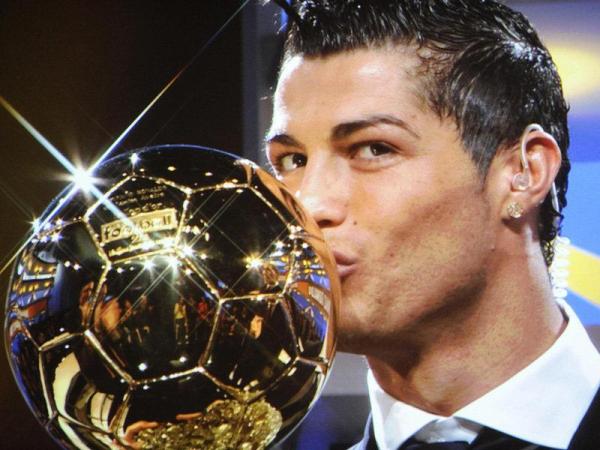 Como entrar em contato com Cristiano Ronaldo