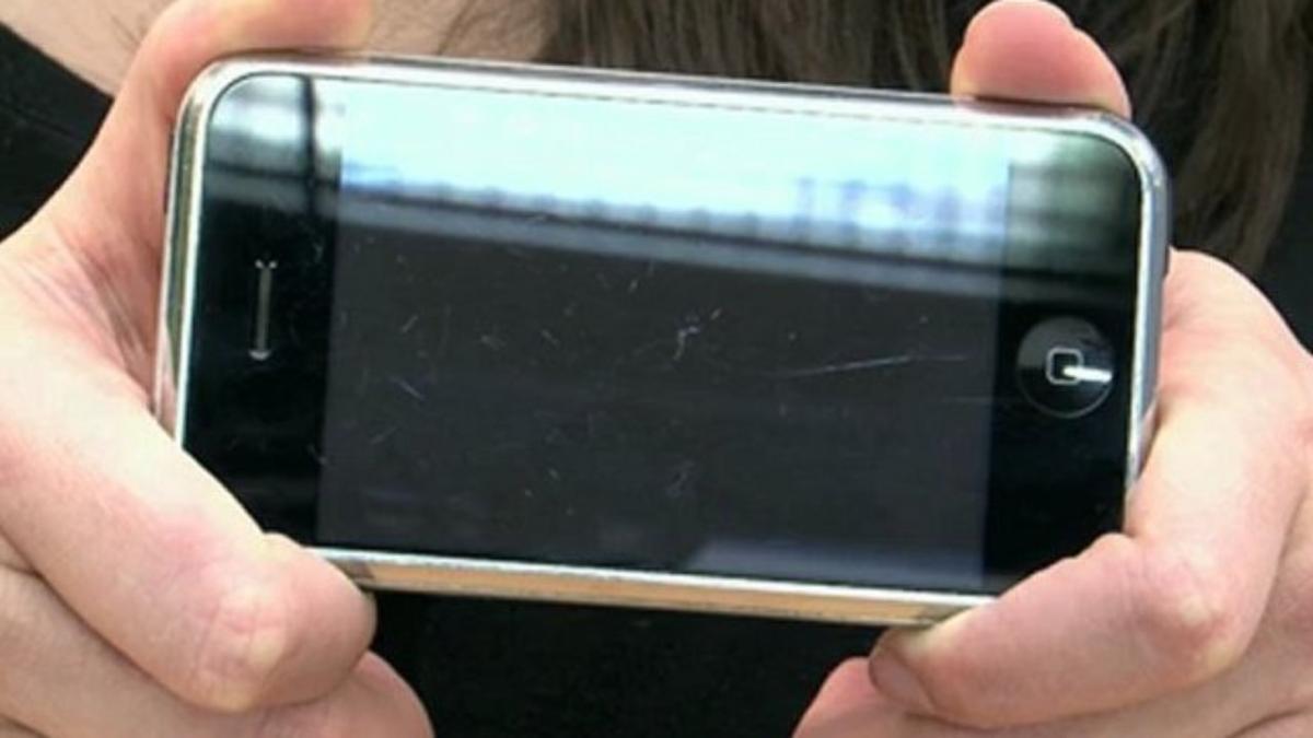 Como tirar arranhões do celular