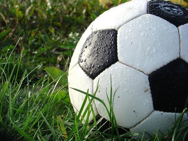 Quanto pesa uma bola de futebol - Qual é a origem da bola de futebol?