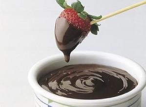 Que aperitivos servir em uma festa infantil - Fondue de queijo ou de chocolate