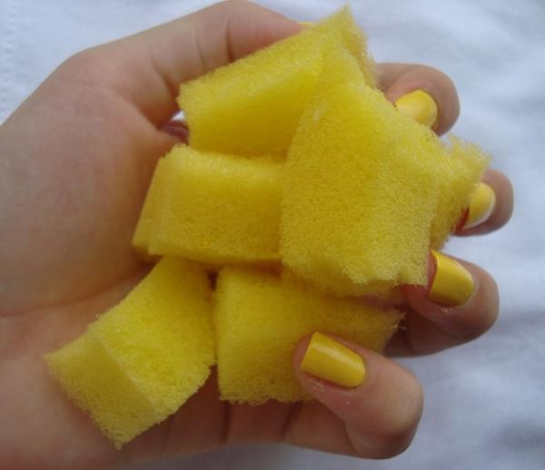 Como fazer as unhas com esponja - Passo 2