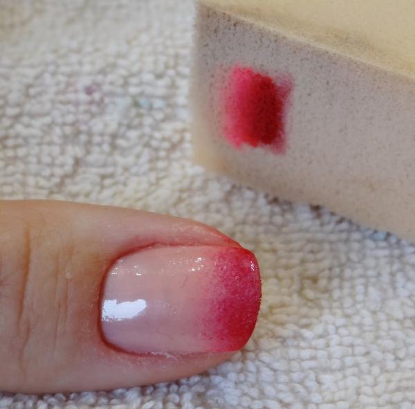 Como fazer as unhas com esponja - Passo 5
