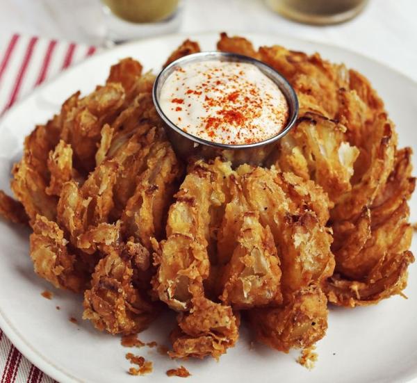 Como fazer cebola do Outback - Passo 8