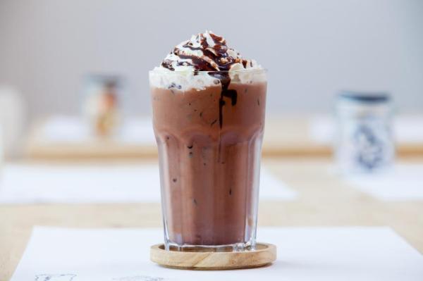 Como fazer smoothies de chocolate - O smoothie de chocolate básico