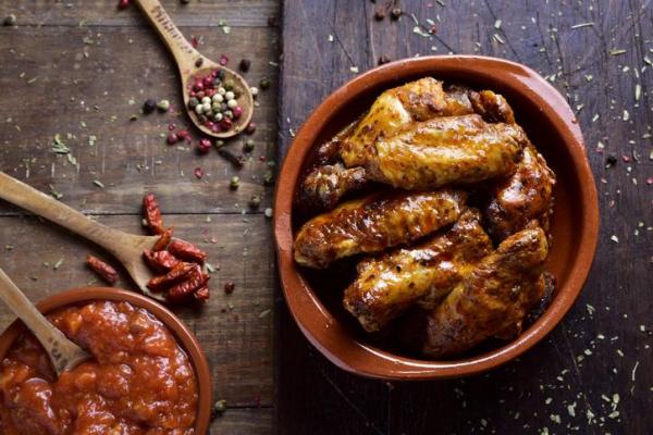 Como fazer frango ao molho barbecue