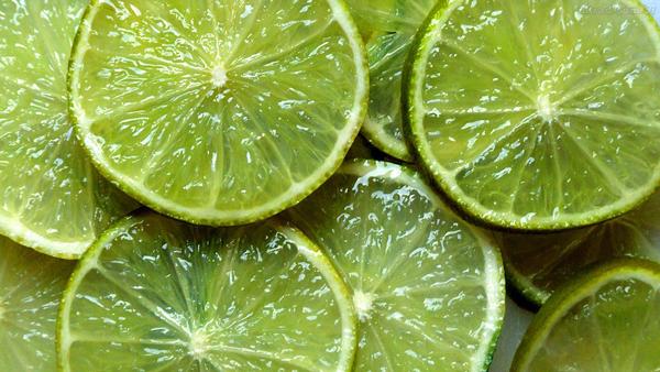 Como fazer limonada suíça - Passo 1