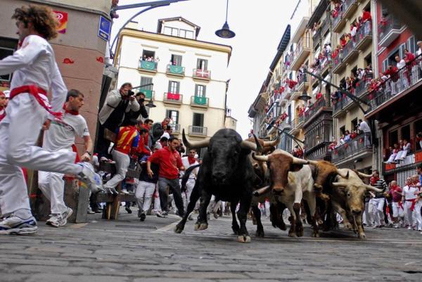Quais são as festas mais populares de Espanha - Sanfermines em Pamplona