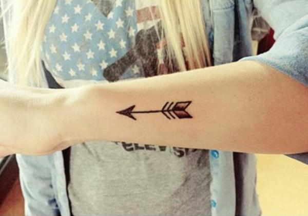 Qual é o significado das tatuagens de flechas