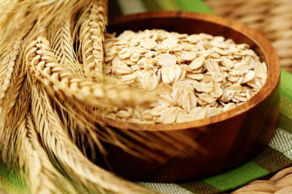 Como fazer máscara de abacate para o rosto - 8 receitas MARAVILHOSAS! - Máscara de abacate para a pele sensível