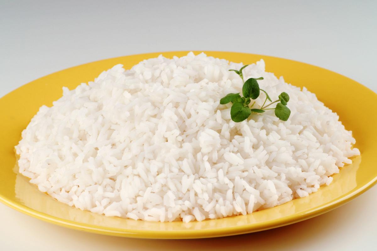 Quanto tempo o arroz dura na geladeira e como armazená-lo corretamente