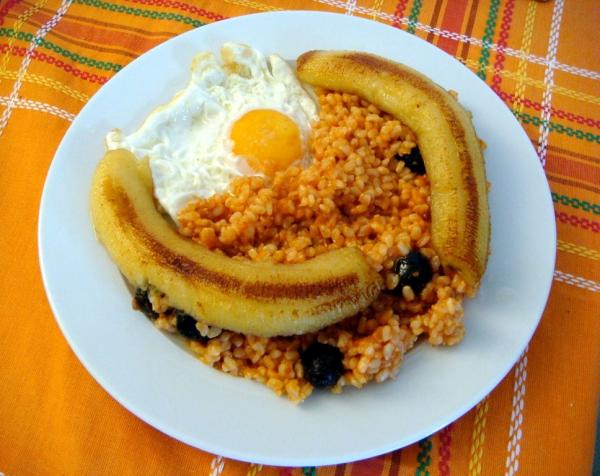 Receitas de arroz simples e gostosas - Arroz à cubana
