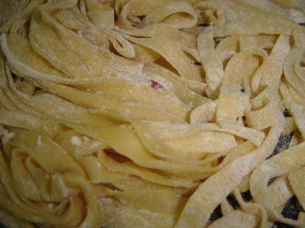 Como fazer fettuccine caseiro