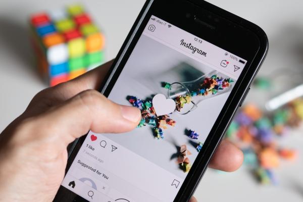 Como saber se a pessoa está online no Instagram