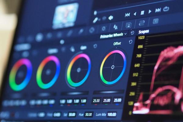 Melhores apps para editar vídeos - HitFilm (Windows/Mac)
