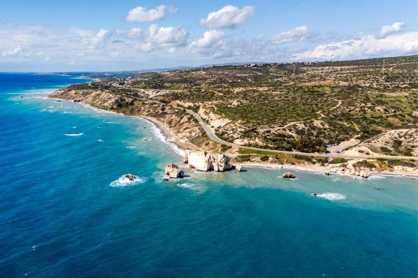 O que é mão inglesa e onde é adotada? - Chipre