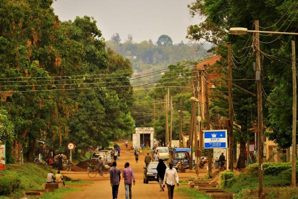 O que é mão inglesa e onde é adotada? - Uganda