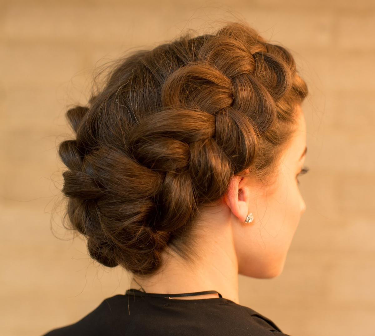 Como fazer tranças em cabelos curtos