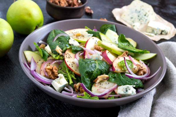 Comidas de outono - Salada de maçã, nozes e queijo azul