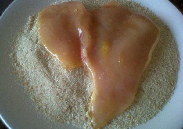 Como fazer frango à milanesa - Passo 3