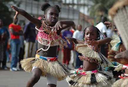 Como ensinar uma dança africana - Passo 9