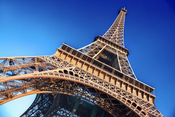 Curiosidades da França - No início, a Torre Eiffel foi considerada feia