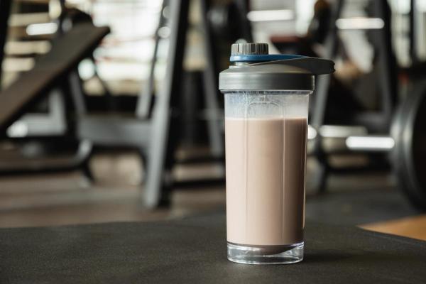 Diferença entre creatina e proteína: qual escolher? - Quais são os benefícios de consumir proteína?