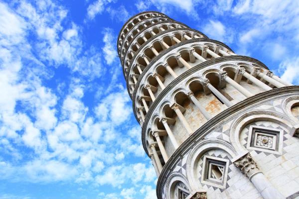 Por que a Torre de Pisa é torta? - É oca por dentro