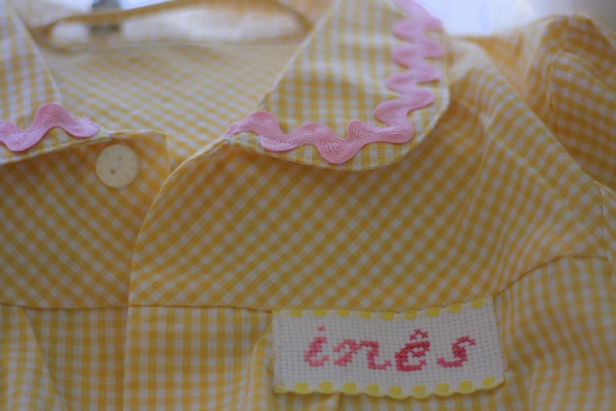 Como bordar nome do filho na bata da escola