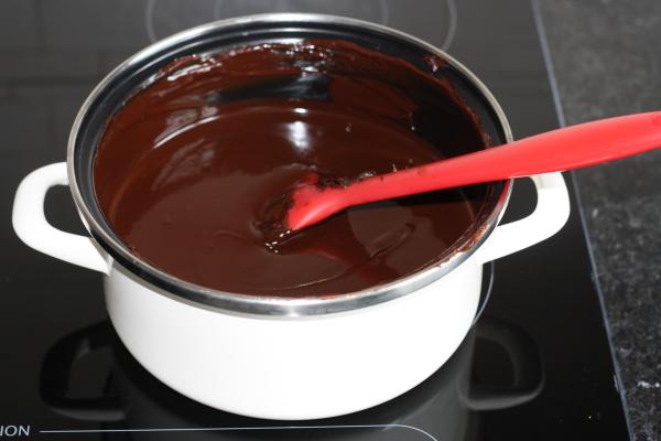 Como fazer bolo de chocolate de liquidificador - Passo 3
