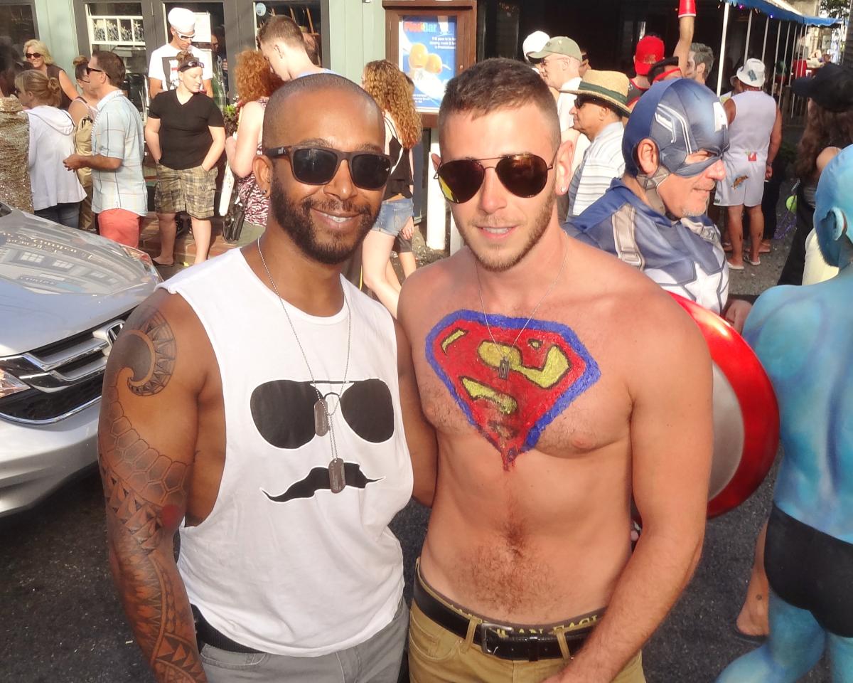 Como fazer uma fantasia improvisada masculina