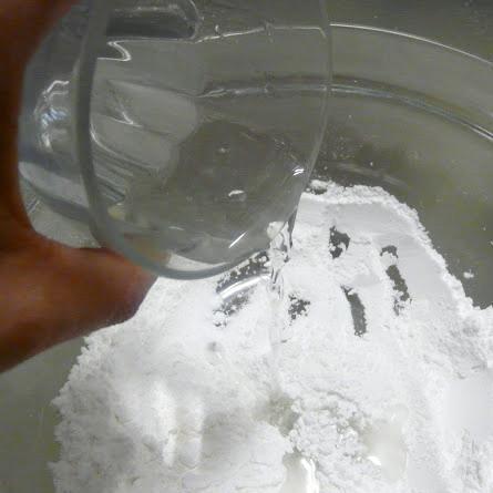 Como fazer fondant de chocolate branco - Passo 3