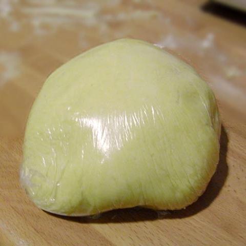 Como fazer fondant de chocolate branco - Passo 6