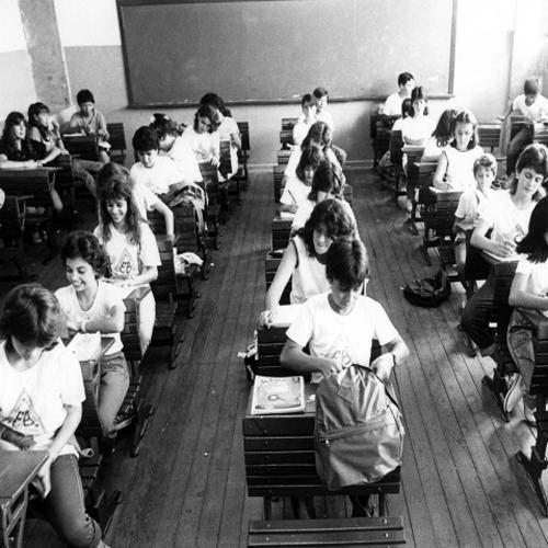 Como era a escola no regime militar