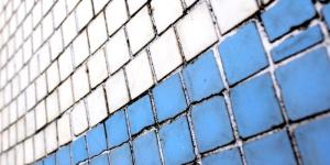 Truques para limpar azulejos