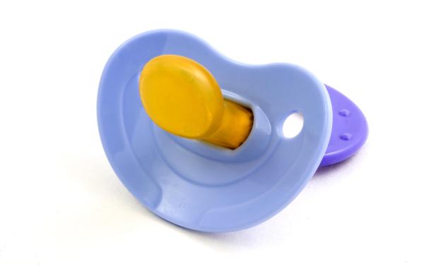 Sugestão de presente para chá de bebê: ideias criativas - Porta-chupeta personalizado