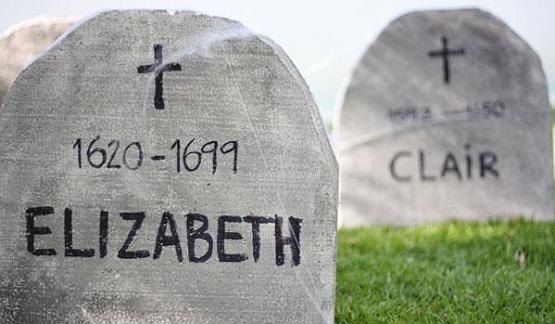 Como fazer lápides para o Halloween