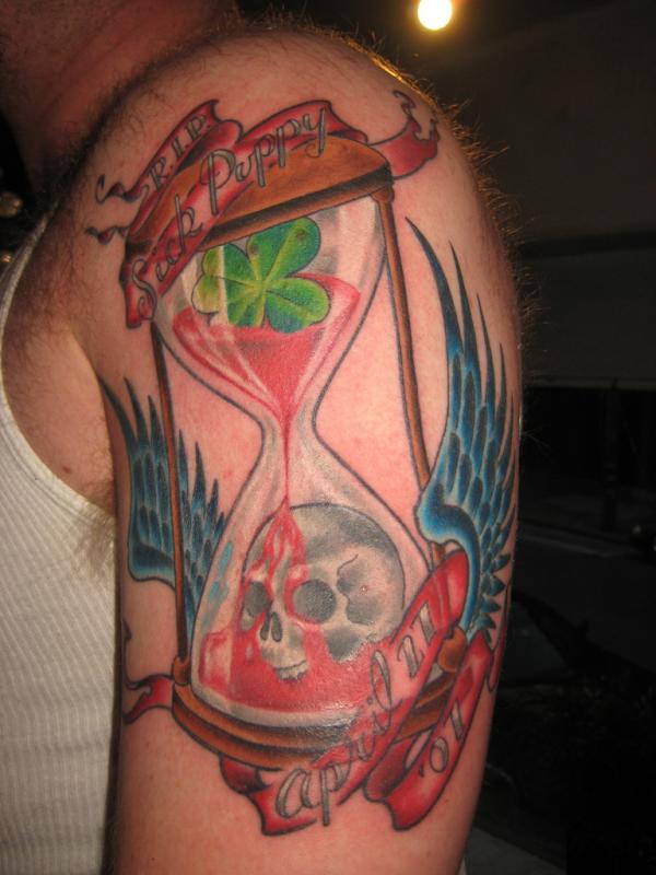 Qual o significado da tatuagem de ampulheta - Passo 3