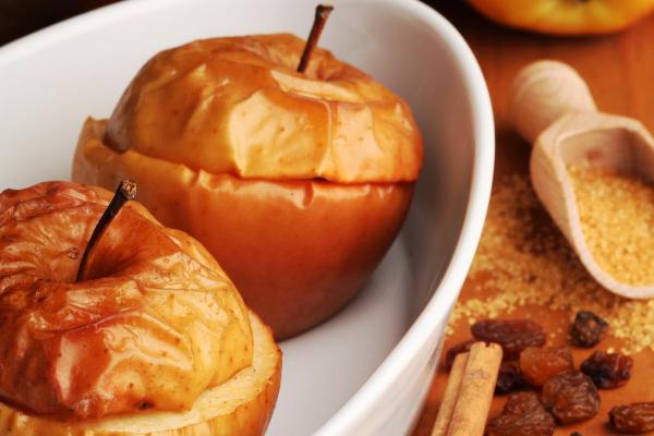 Receitas com canela: fáceis e irresistíveis - Maçãs assadas com canela e mel