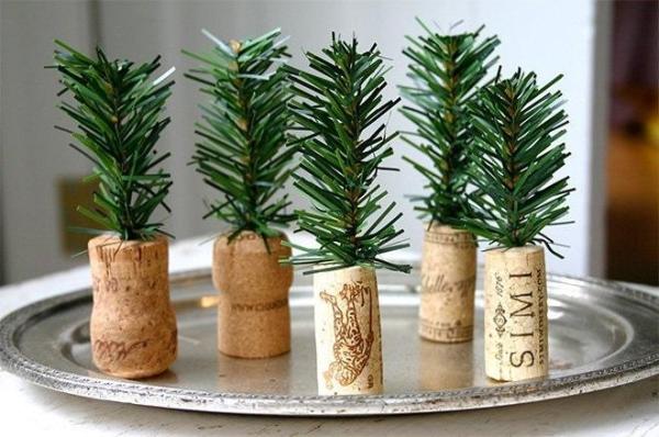 Árvores de Natal com rolhas de cortiça - Estilo natalino minimalista e bonito