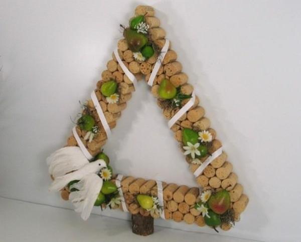 Árvores de Natal com rolhas de cortiça - Uma árvore de rolhas de cortiça muito natalina