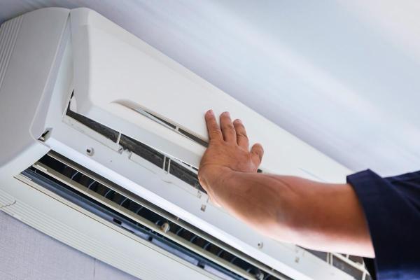 Ar-condicionado desligando sozinho: por que acontece e como resolver - Erros ao programar o ar condicionado
