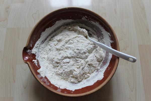 Como fazer pasta de sal para trabalhos manuais - Passo 1