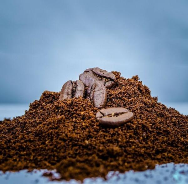 Truques para a geladeira não cheirar mal - Truques para a geladeira não cheirar mal: café moído