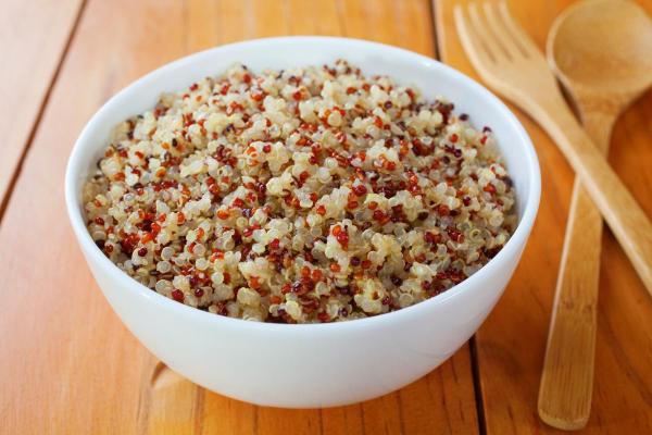 Substitutos do arroz: alimentos alternativos - Quinoa: o superalimento versátil